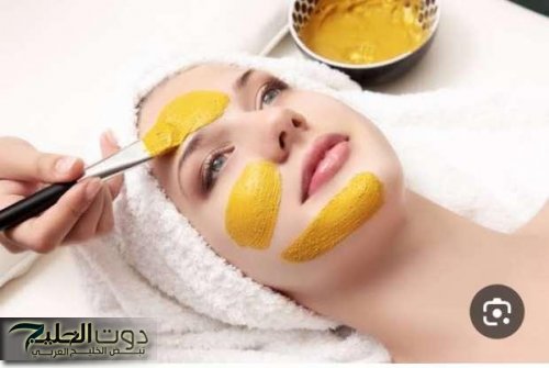 خلي بشرتك تصرخ نضارة ماسك الكركم والقهوة لتفتيح فوري وشد مثالي