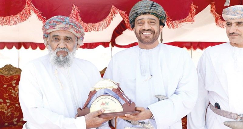 اليوم إسدال الستار على فعاليات مهرجان سباقات الهجن الأهلية بثمريت