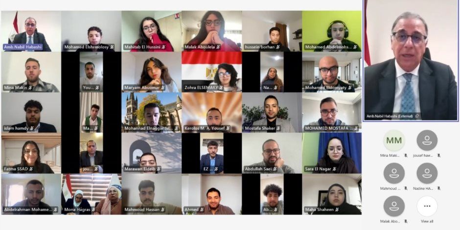 نائب وزير الخارجية يلتقي بمجموعة من الشباب المصريين الدارسين بالخارج