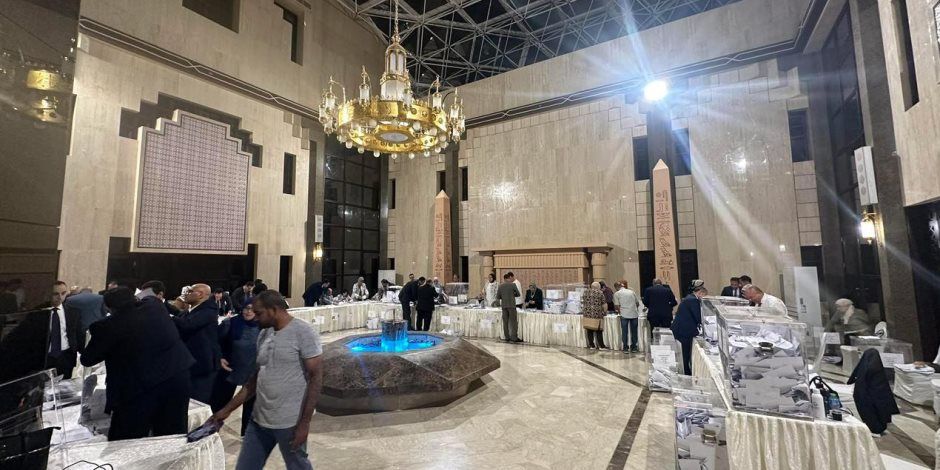 انتخابات مجلس النواب.. بدء عملية فرز الأصوات فى سفارة مصر بالرياض عقب غلق باب التصويت