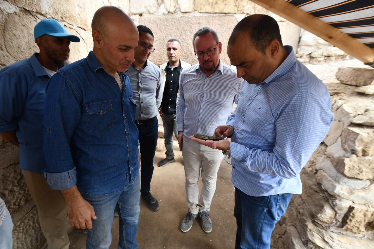 كشف أثري بالشرقية.. 225 تمثالا من الأوشابتي الخاصة بالملك شوشنق الثالث