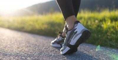كيف يؤثر المشي بعد تناول الطعام على السكر في الدم؟