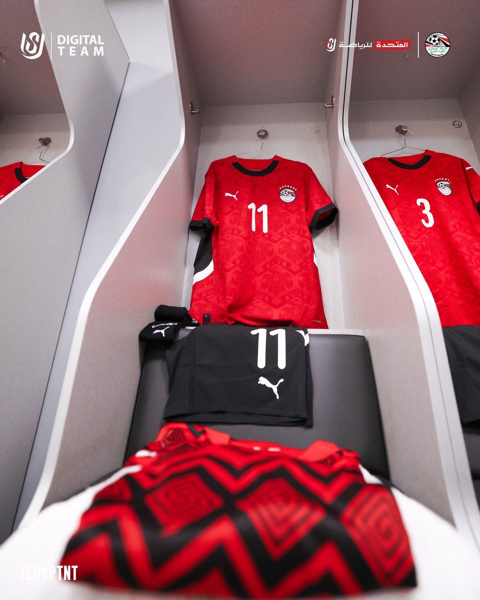 غرفة ملابس منتخب مصر جاهزة قبل مواجهة نيجيريا الودية.. صور