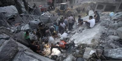 غزة.. انتشال 30 شهيدا من تحت الأنقاض