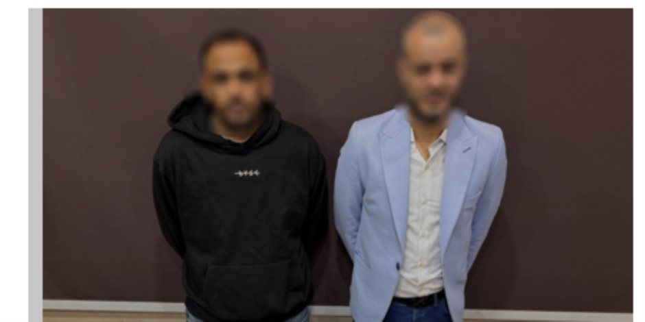 ضبط شخصين بالمعصرة وبحوزتهما عدد من كروت الدعاية الانتخابية