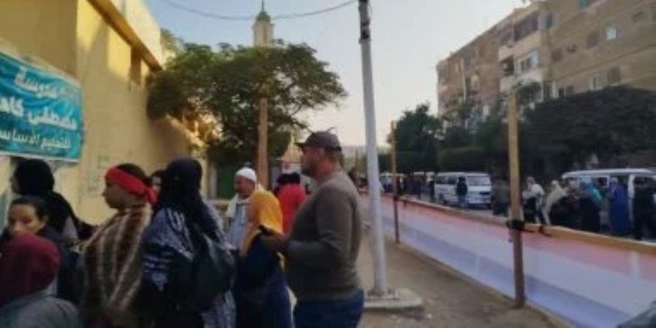 إقبال الناخبين على لجان 15 مايو للإدلاء بأصواتهم فى انتخابات النواب 2025