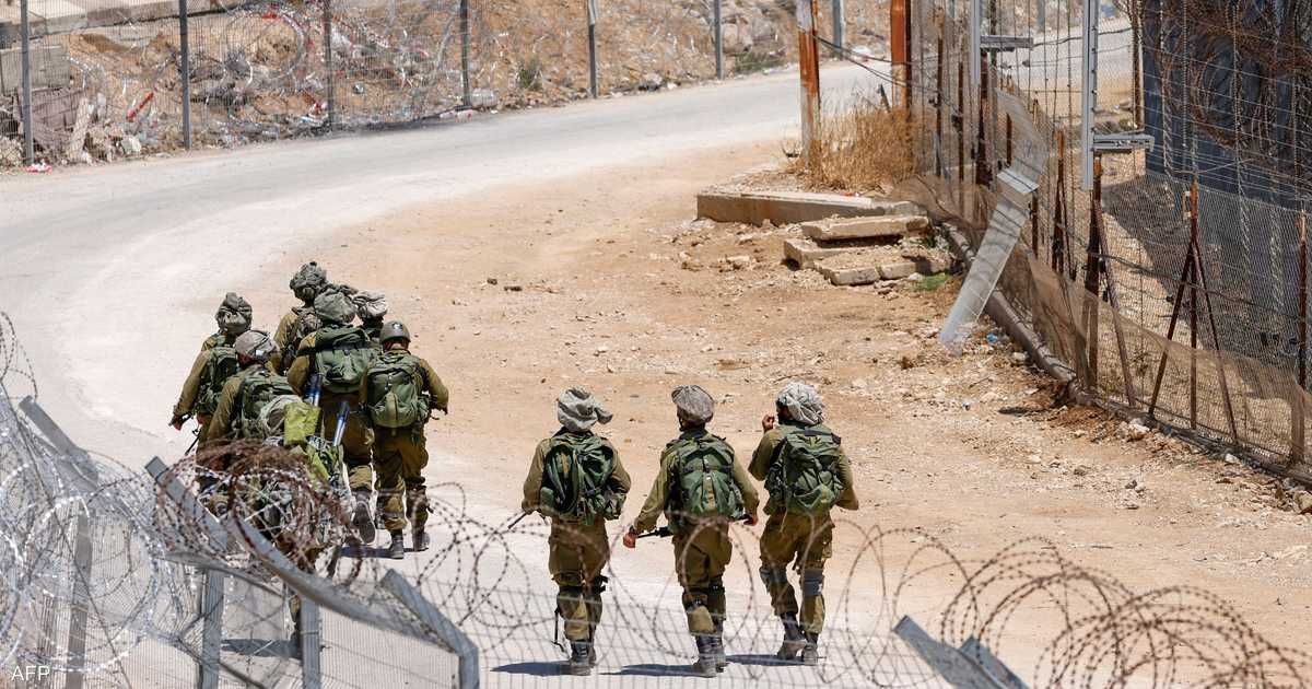 العالم اليوم - قوة إسرائيلية تنصب حاجزا عسكريا بريف القنيطرة جنوبي سوريا