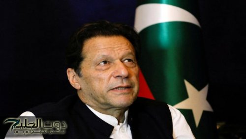 السجن 17 سنة لرئيس وزراء باكستان السابق وزوجته