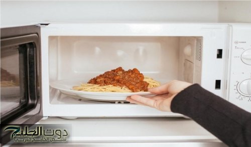 5 أطعمة احذر تسخينها في المايكروويف