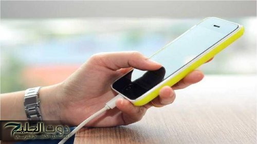 لماذا يحذر الأطباء من التحدث فى الموبايل أثناء الشحن.. 3 نصائح ضرورية