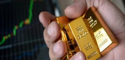 الذهب يلامس 4500 دولار