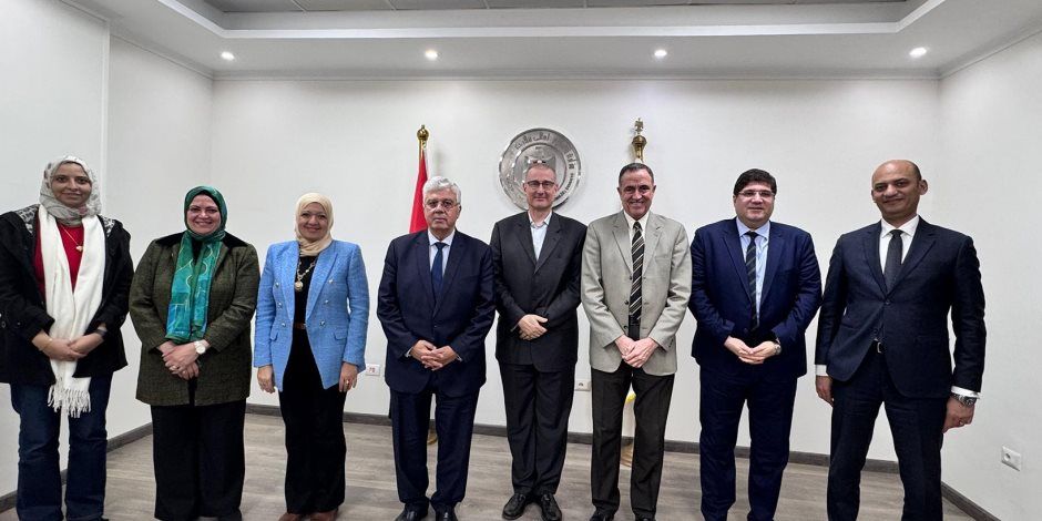 وزير التعليم العالي يبحث تفاصيل مشروع جامعة النقل الدولية مع خبير ألماني