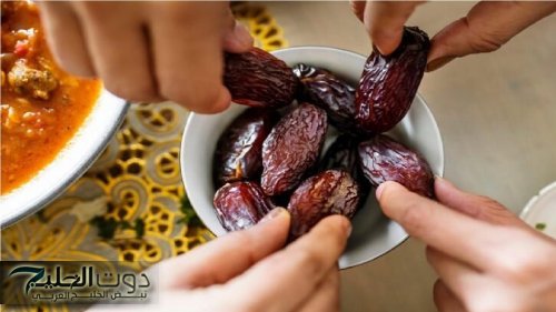 تحذير عاجل من تناول التمر في هذا التوقيت