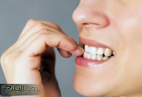 تبدو بسيطة .. أطباء يُحذّرون من مخاطر قضم الأظافر على القلب | تفاصيل