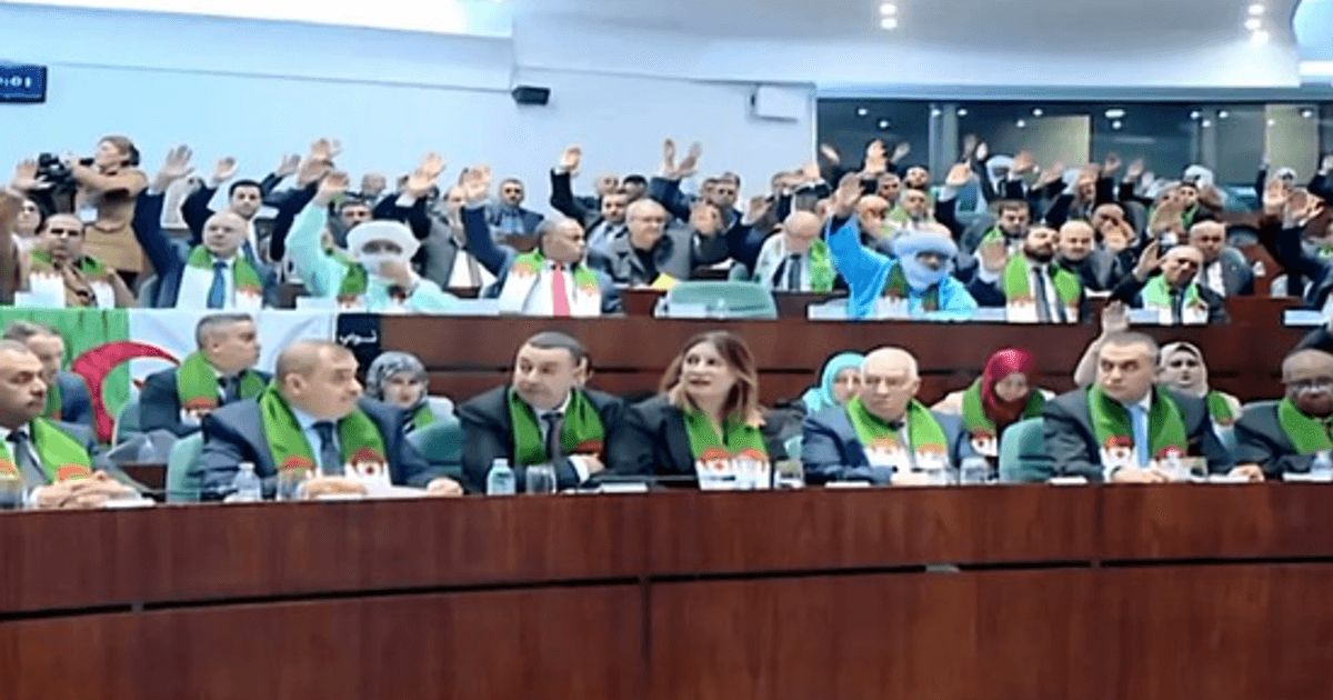 العالم اليوم - البرلمان الجزائري يصادق على قانون يجرم الاستعمار الفرنسي