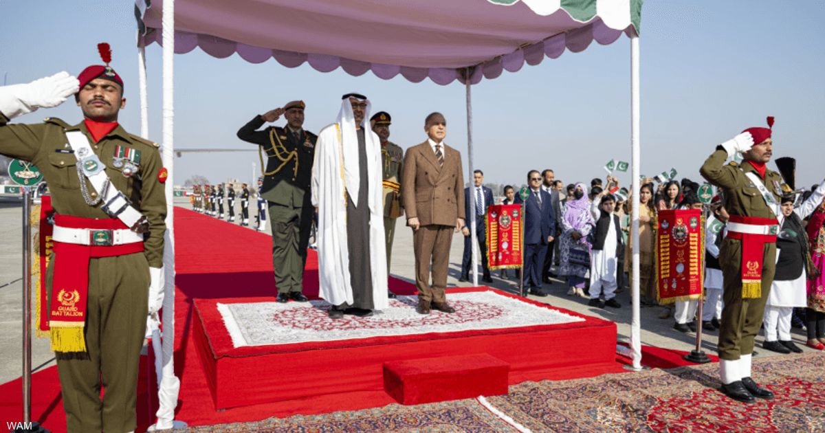 العالم اليوم - رئيس دولة الإمارات يصل باكستان في زيارة رسمية