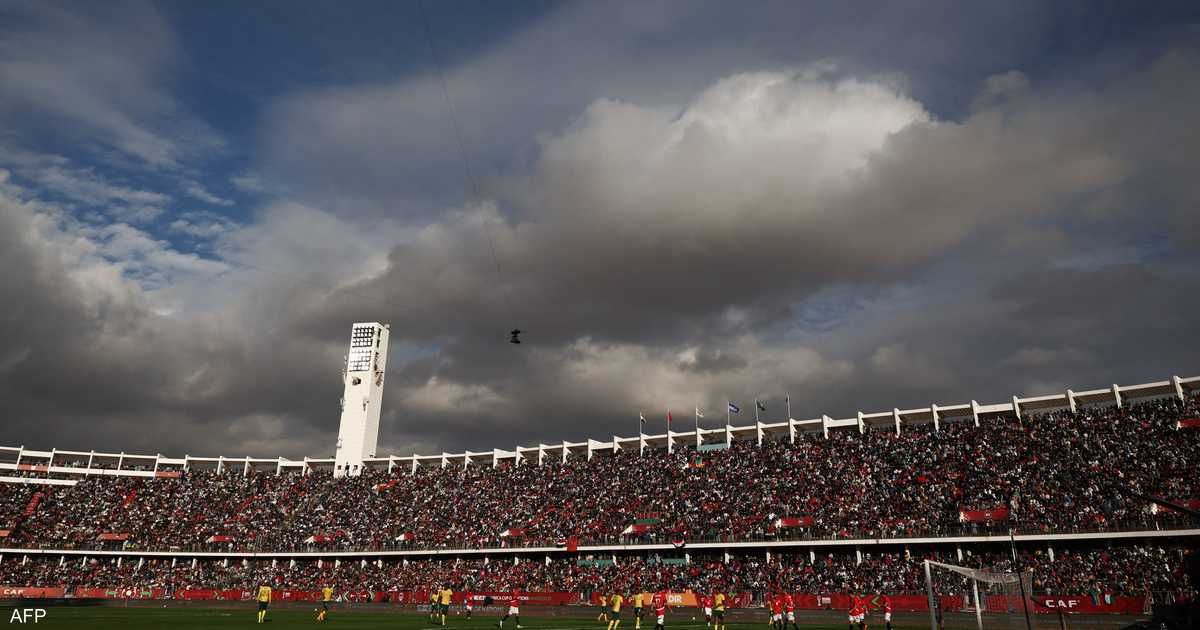 العالم اليوم - كأنها في استاد القاهرة.. "عاصفة حب" من المغاربة لمصر