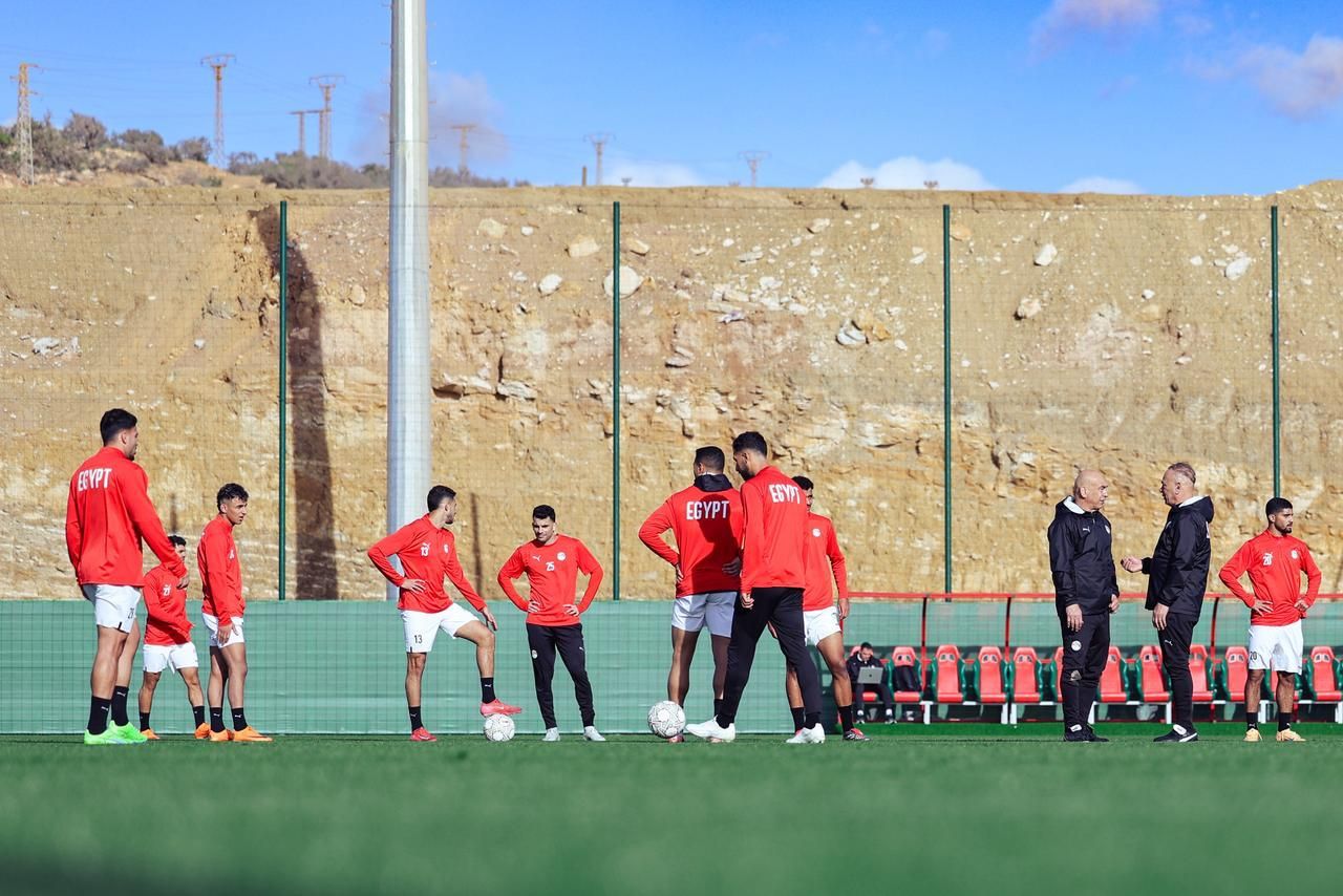 منتخب الفراعنة يختتم تدريباته استعدادا لمواجهة أنجولا غدا.. صور