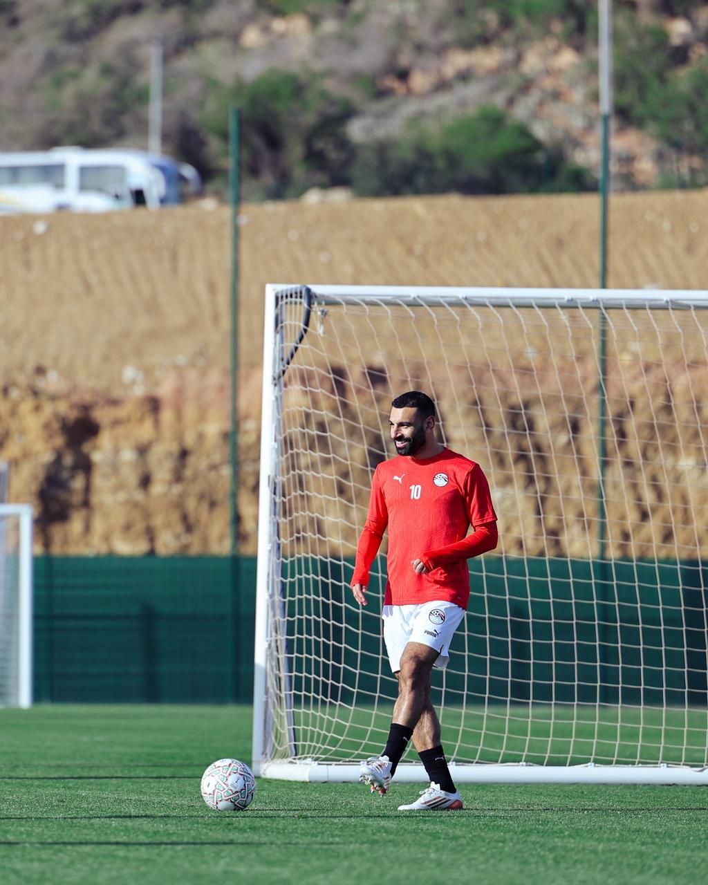 منتخب الفراعنة يختتم تدريباته استعدادا لمواجهة أنجولا غدا.. صور