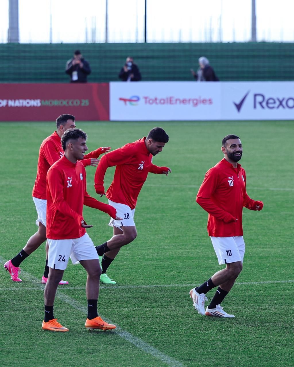 منتخب الفراعنة يختتم تدريباته استعدادا لمواجهة أنجولا غدا.. صور