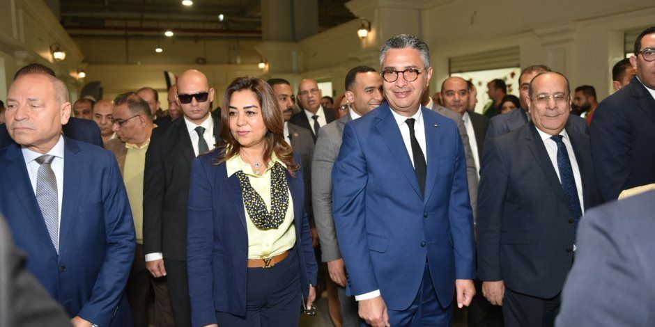 وزيرا التموين والتنمية المحلية ومحافظ القاهرة يفتتحون معرض مستلزمات الأسرة والسلع  المخفضة بمنطقة السبتية