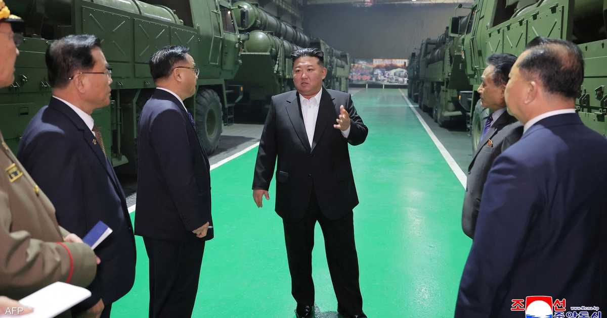 العالم اليوم - كيم جونغ أون يشيد بقاذفات صواريخ جديدة قادرة على إبادة العدو