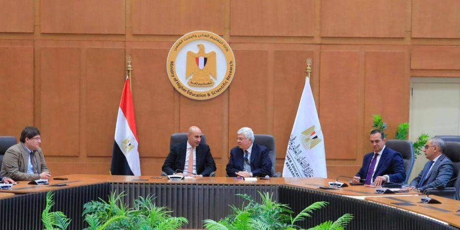 وزيرا التعليم العالي والتربية والتعليم يعقدان اجتماعًا لمناقشة تطوير مشروع الشهادات المهنية الدولية في التدريس للمعلمين