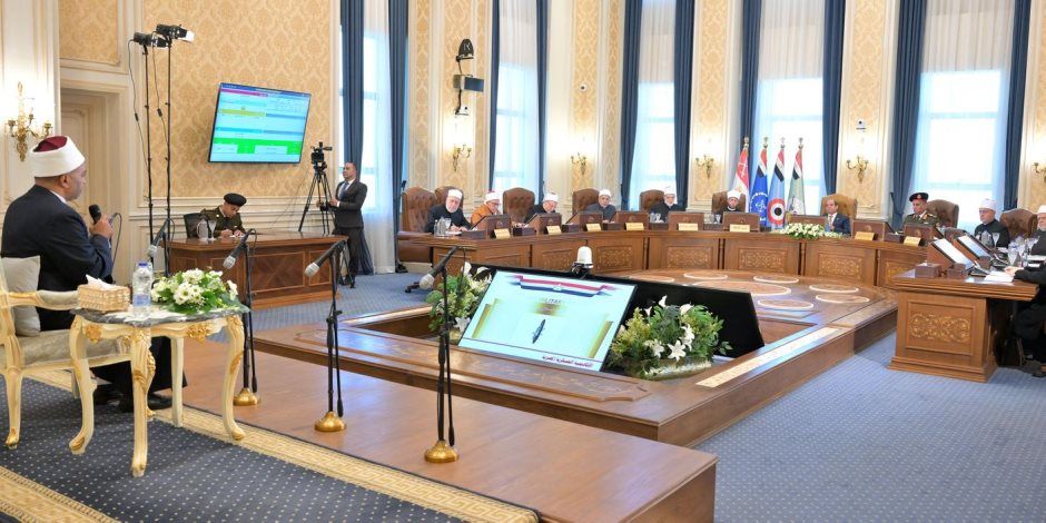 الرئيس السيسى يشدد على ضرورة مواجهة مشكلة ضعف الكوادر بوجه عام