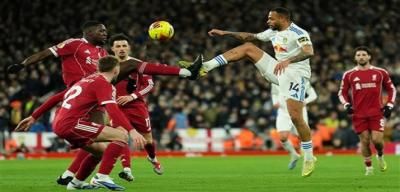 ليدز يوقف سلسلة انتصارات ليفربول