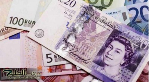 الإسترليني يستقر أمام الدولار ويتحسن مقابل اليورو