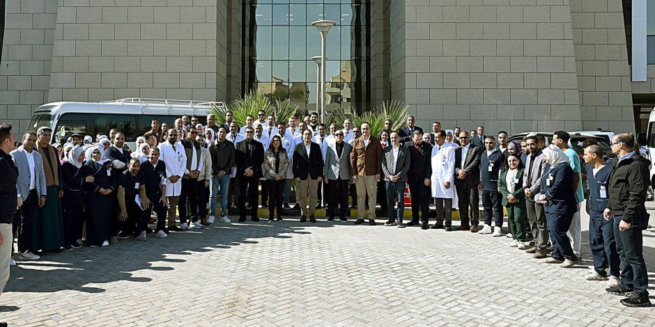 رئيس الوزراء يتفقد مجمع الأقصر الطبي الدولي "أيقونة المنظومة الصحية بالأقصر"