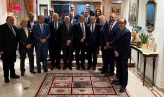 وزير الخارجية والهجرة يلتقي مع مجموعة من كبار رجال الأعمال ورؤساء البنوك المغربية