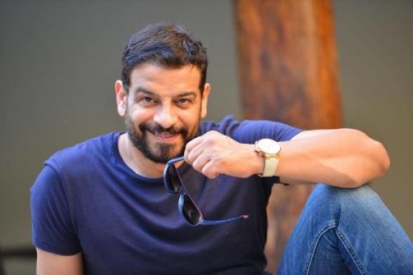 مفاجأة غير متوقعة: زوجة الفنان الراحل أشرف مصيلحي تكشف هوية الفنان الذي اعطاهم شوال فلوس!!