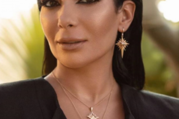 لن تصدقو كم هو فارق السن بين منى زكي وأحمد حلمي سيصدمكم.. مفاجأة فنية مدوية!!