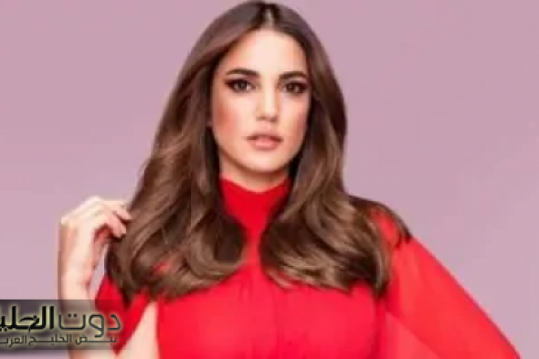 فستان مجسم.. درة تشعل السوشيال ميديا